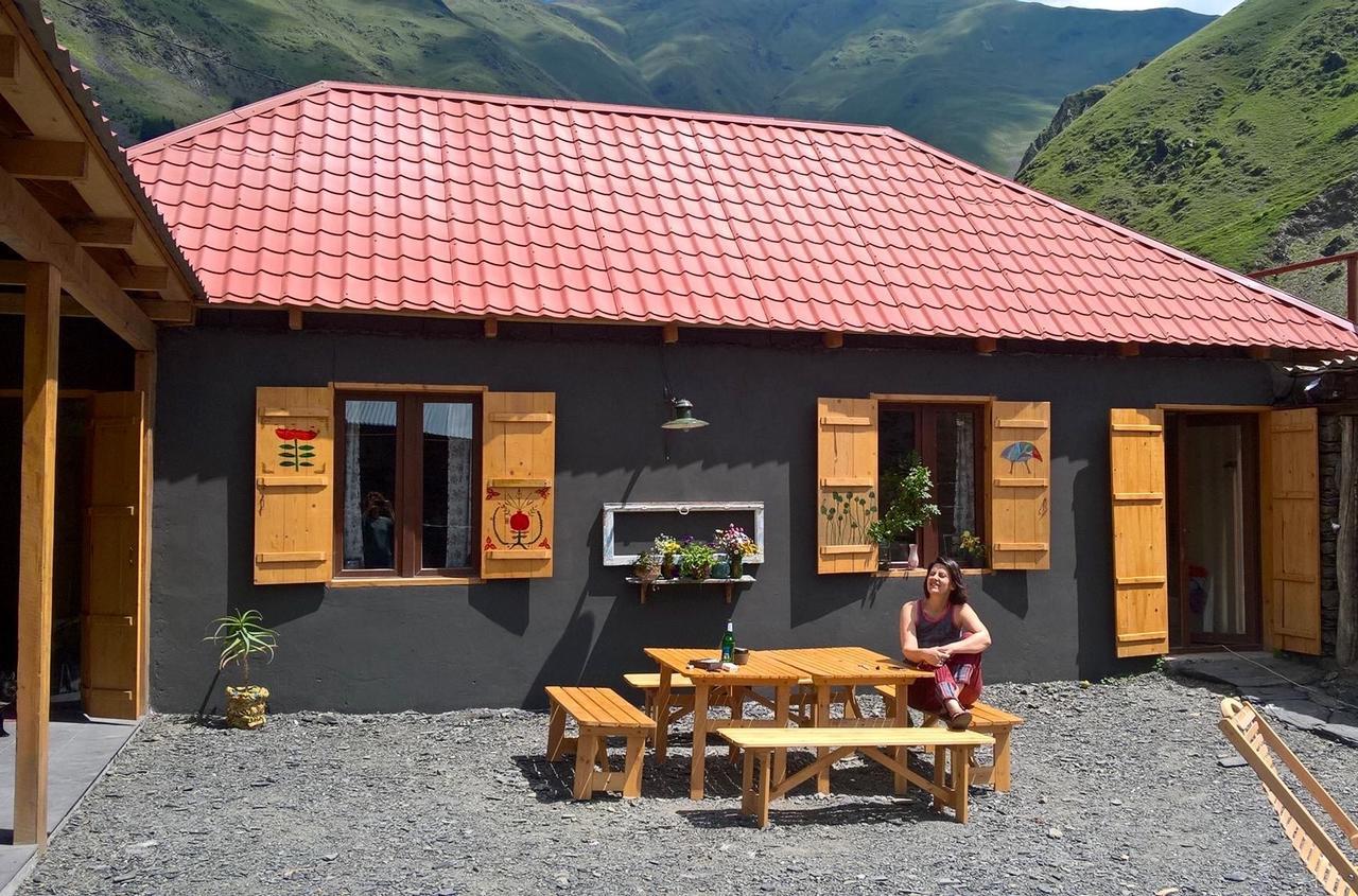 Sno House In Kazbeg Hotel Exterior photo